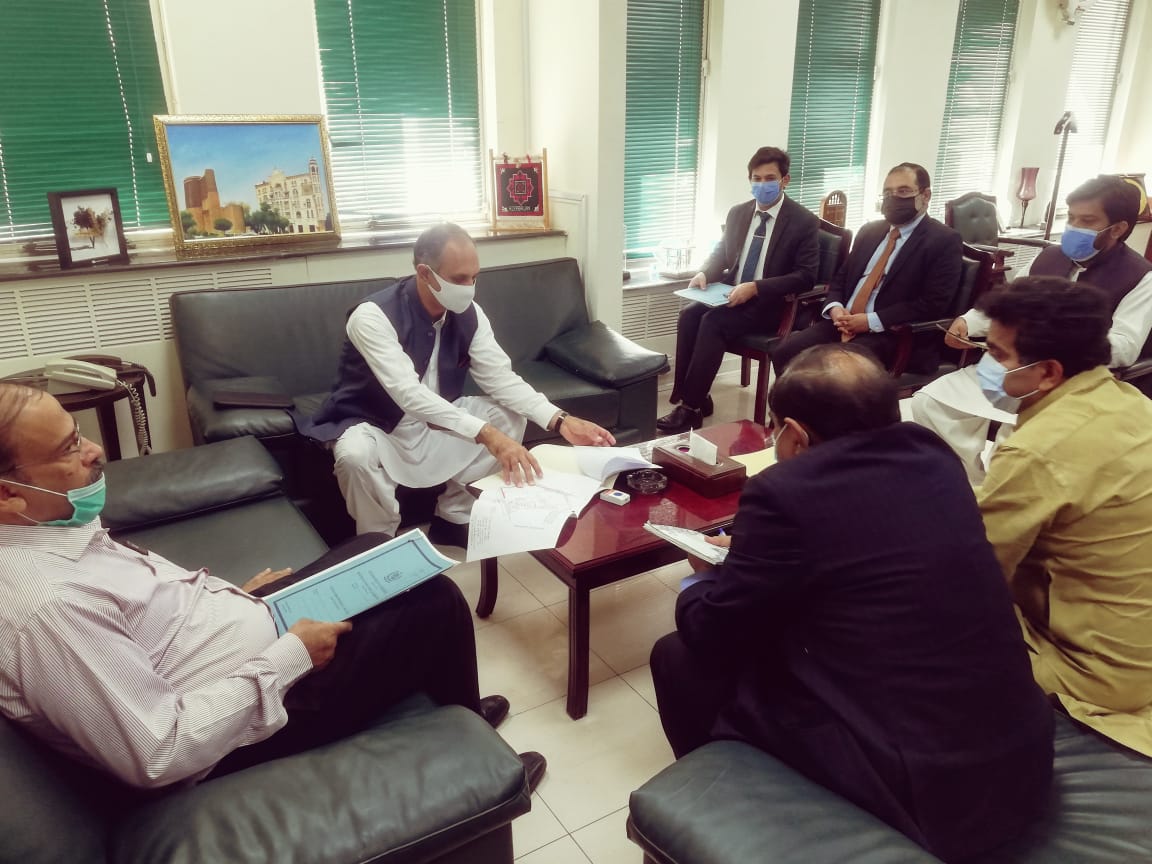 وفاقی وزیرجناب عمرایوب خان نے بجلی کےجاری میگا منصوبوں پر اطمینان کا اظہار کرتے ہوئے ضروری ہدایات جاری کیں اور منصوبوں کی جلد تکمیل پر زور دیا۔